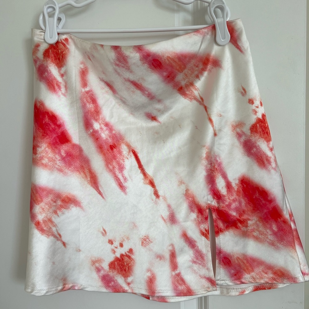 Tie-Dye Skirt in Pink and White